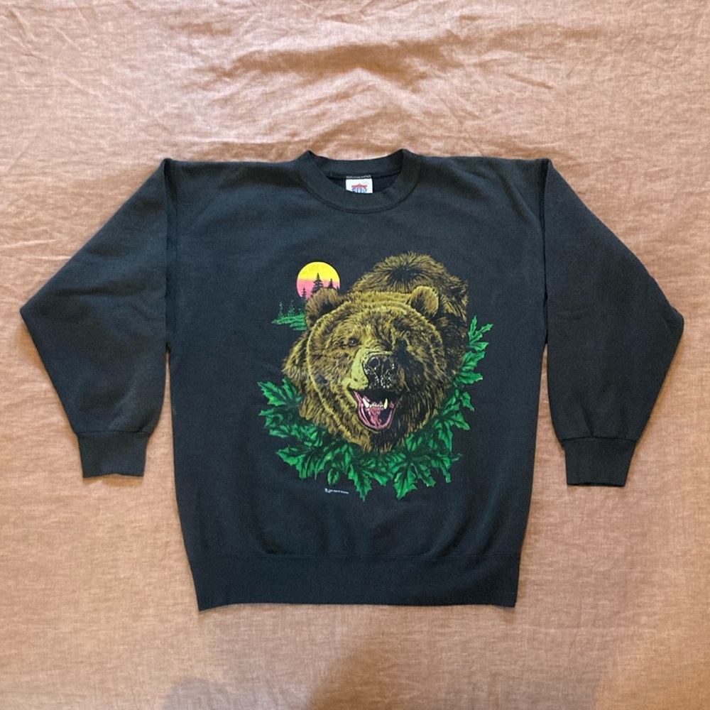 Black Vintage Sweatshirt with Bear Print